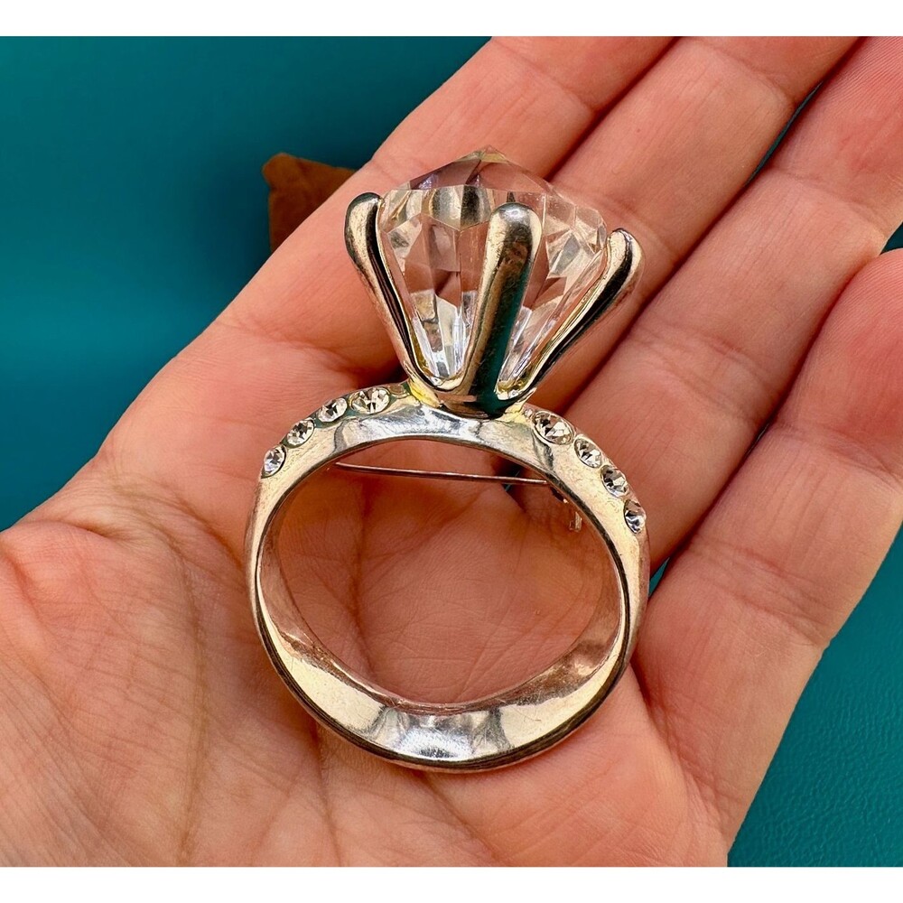 Vintage Brooch Pin Giant Faux Diamond Ring Lucite Rhinestone Silver Tone
